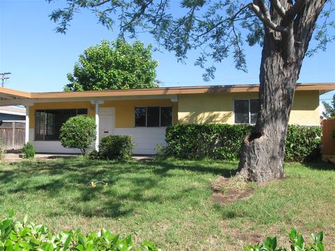 1710 Country Ln