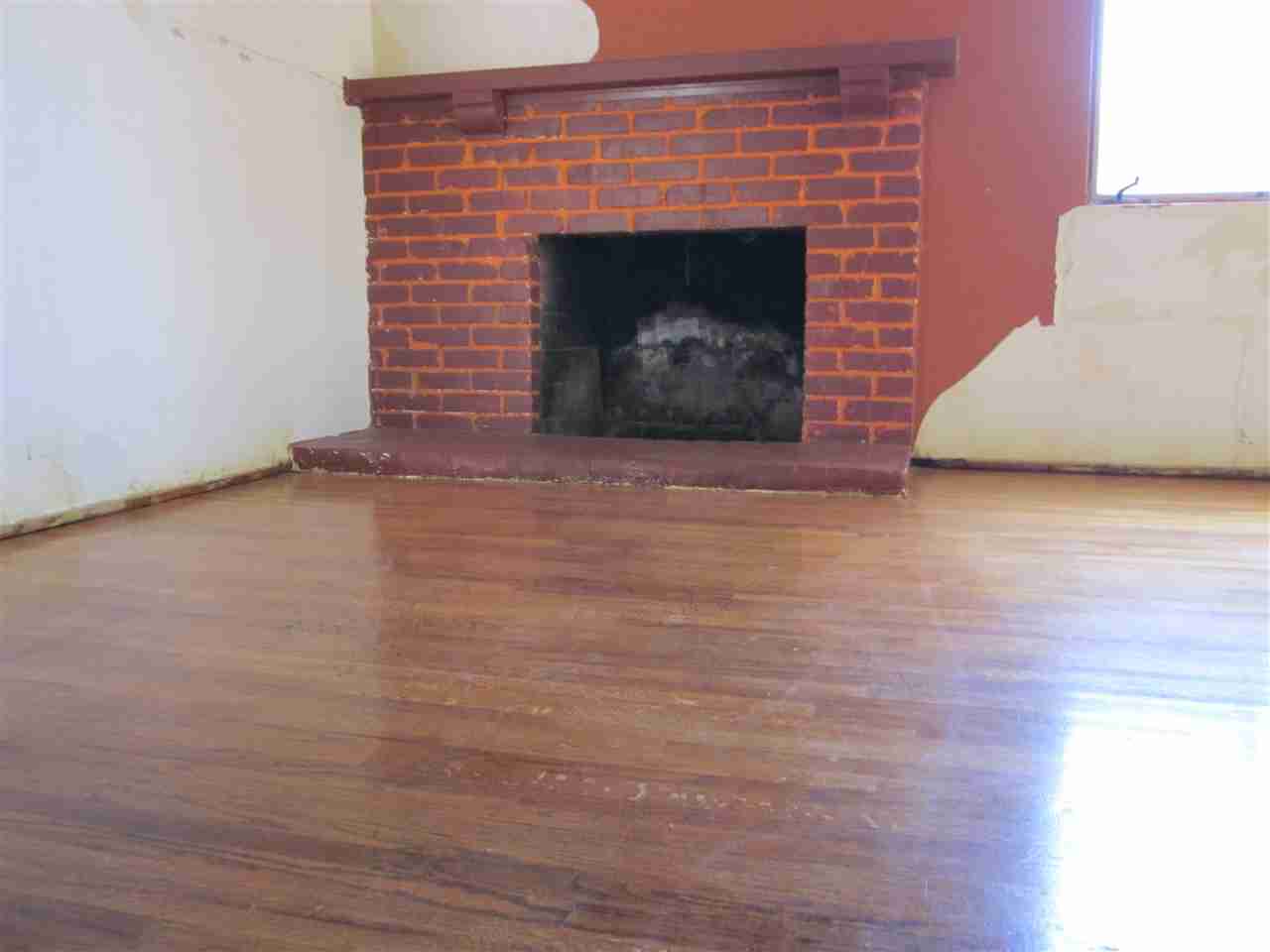 1036 Elmwood Dr Escondido, CA 92025