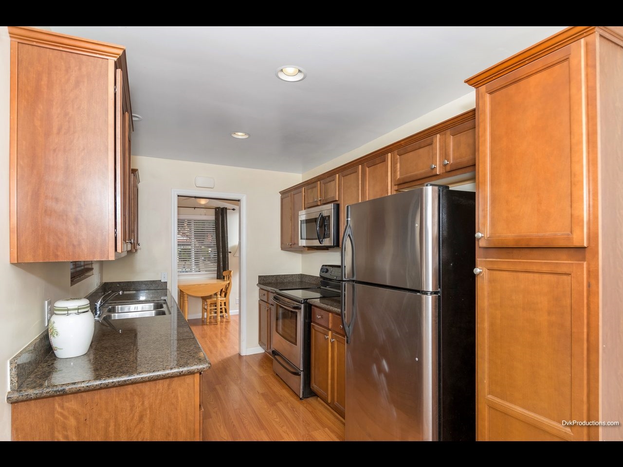 709 N Midway