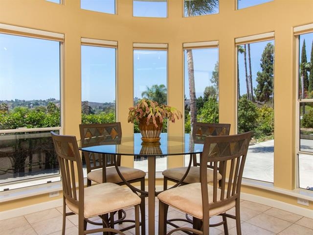 2712 Montecito