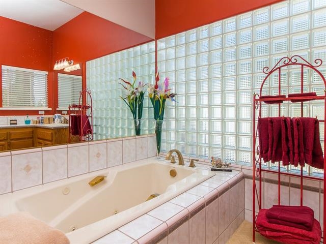 2712 Montecito