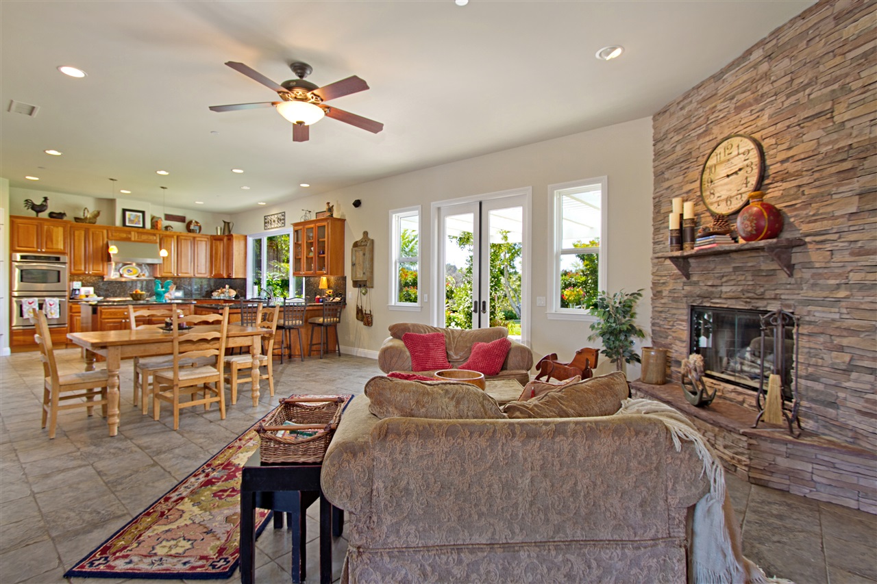 2356 Adler Creek Ln Fallbrook, CA 92028