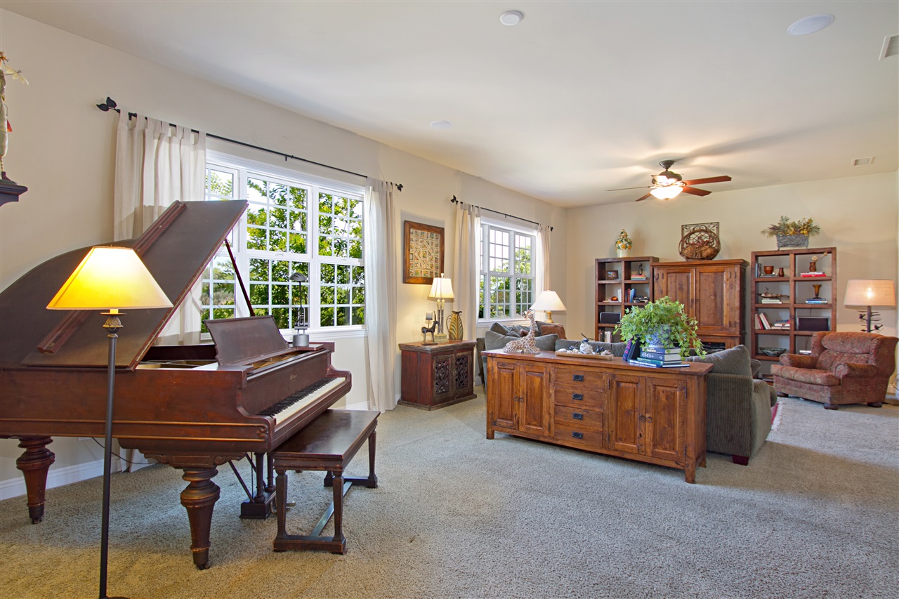 2356 Adler Creek Ln Fallbrook, CA 92028
