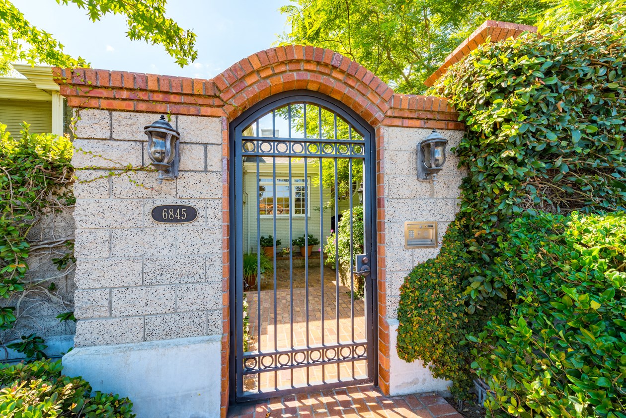 6845 La Jolla Scenic Dr S