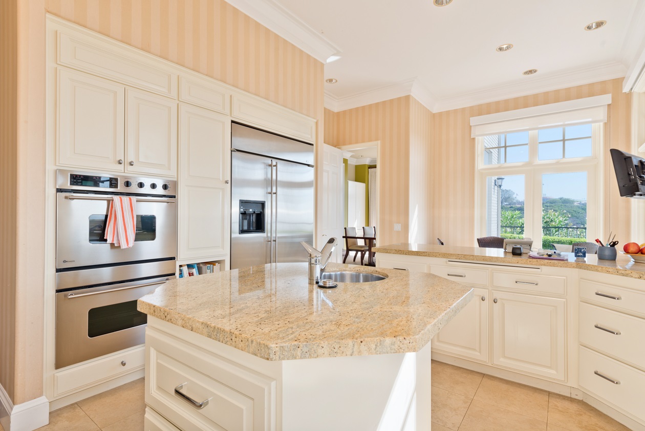 6845 La Jolla Scenic Dr S