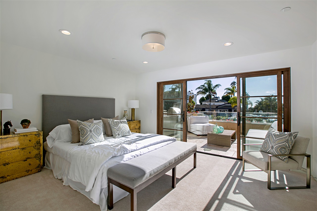 6633-6639 La Jolla Blvd