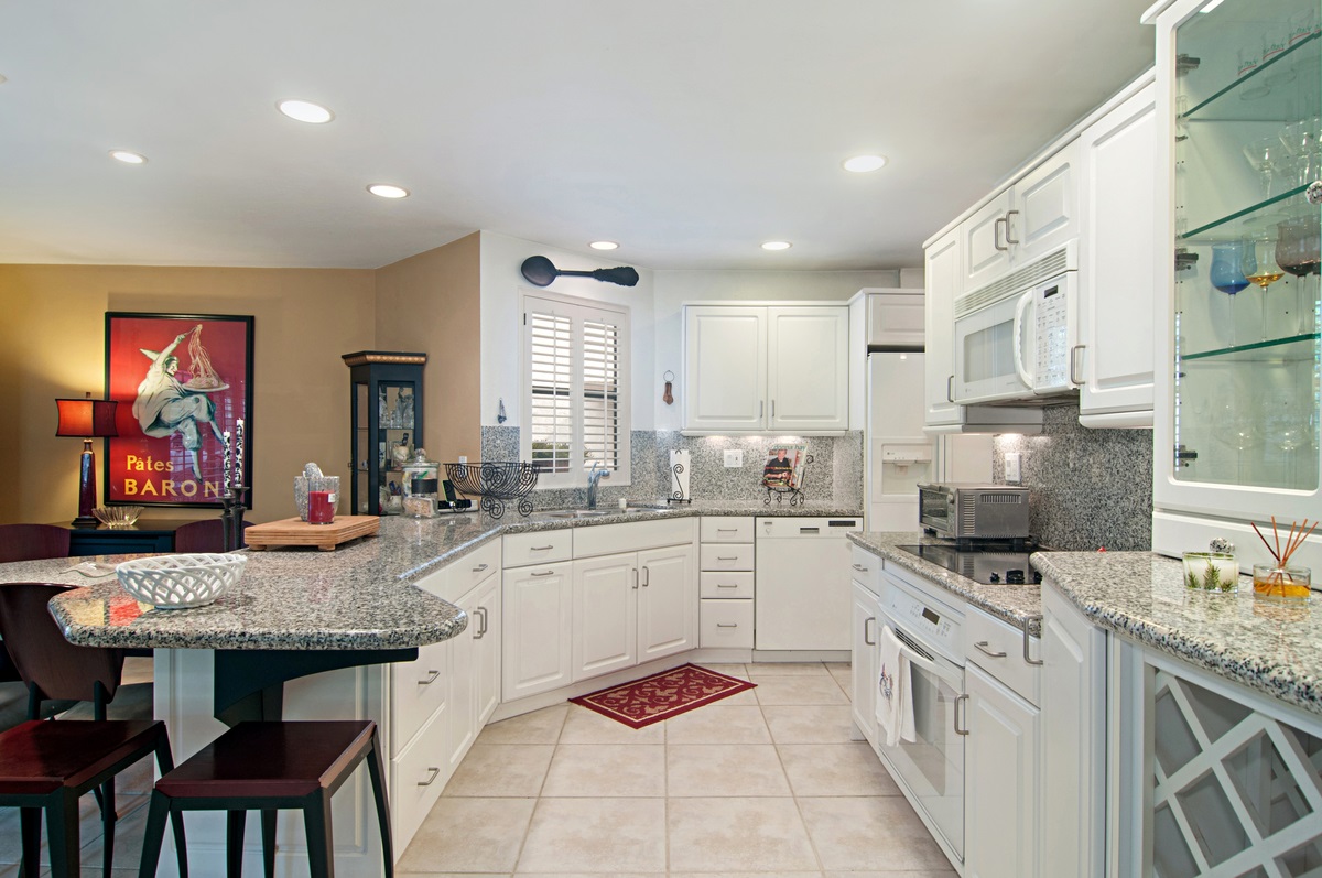 8746 Villa La Jolla Dr #60