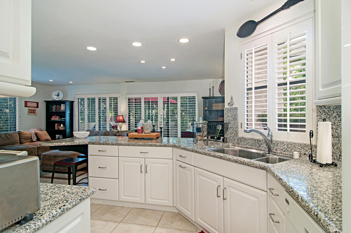 8746 Villa La Jolla Dr #60