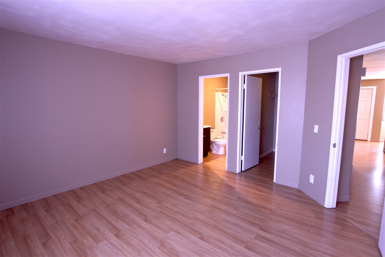 For Sale: 12616 Lakeshore Dr #46 Lakeside, CA 92040