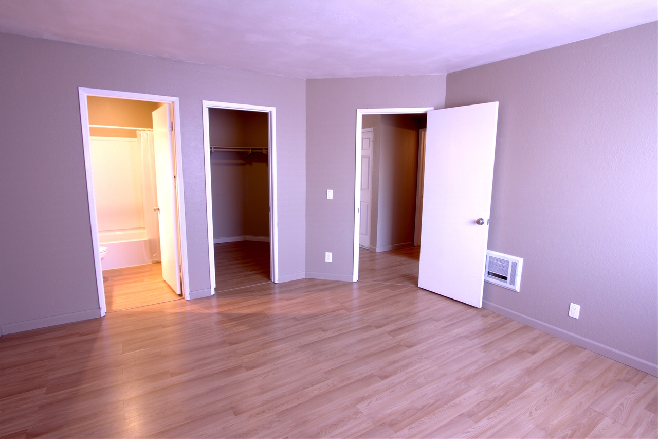 For Sale: 12616 Lakeshore Dr #46 Lakeside, CA 92040