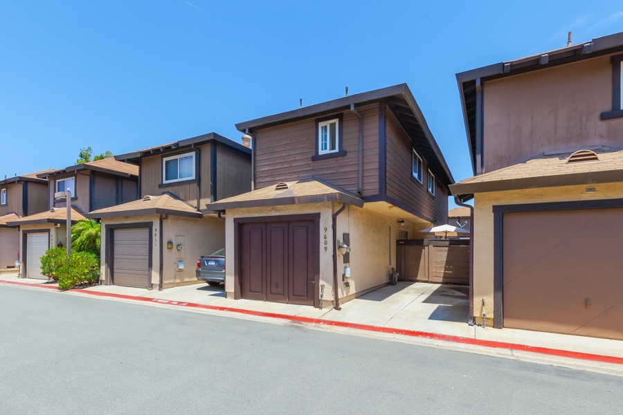 9609 Nectarine Lakeside, CA 92040