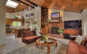 1805 Mccauley Ln