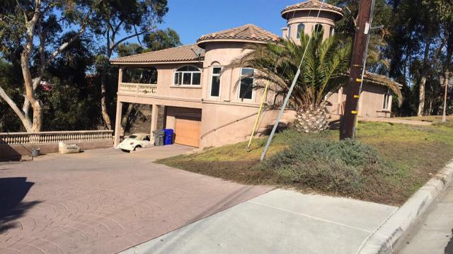 2051 S Horne