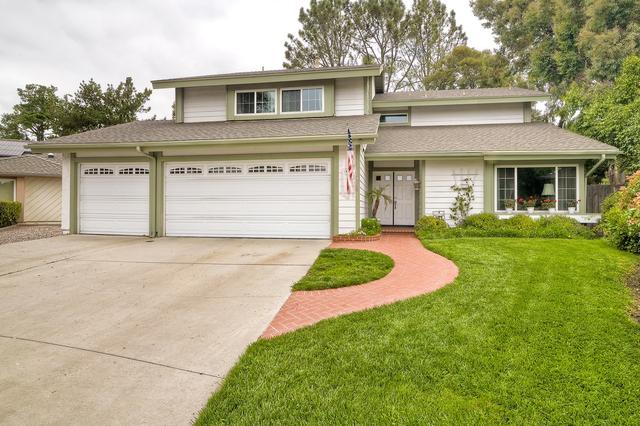 4952 Lamia Way