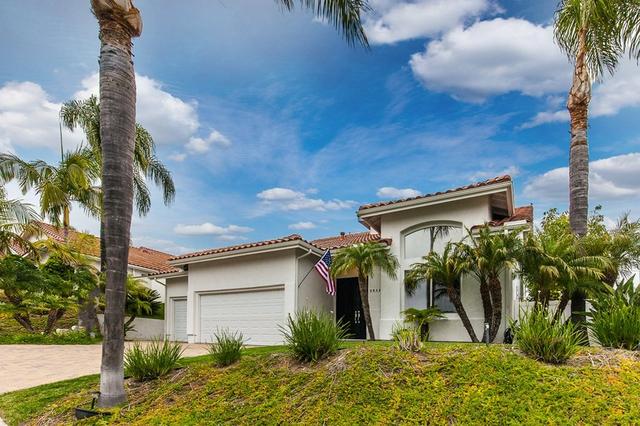 4952 Lamia Way