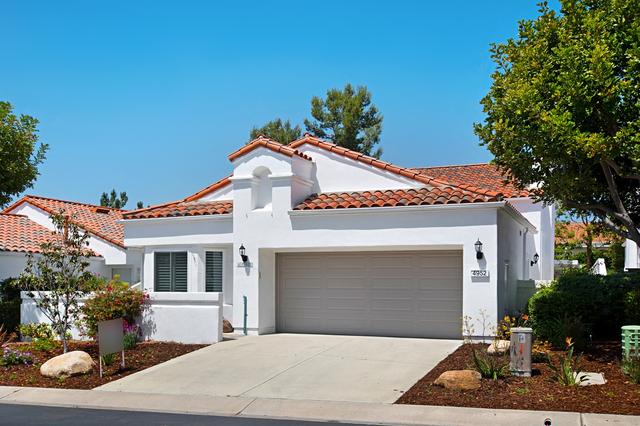 4952 Lamia Way