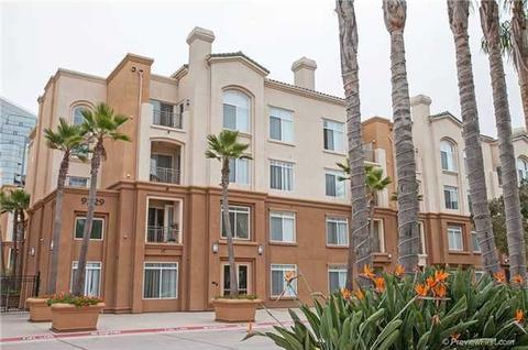 1723 La Tierra Ln
