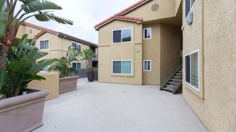 1723 La Tierra Ln