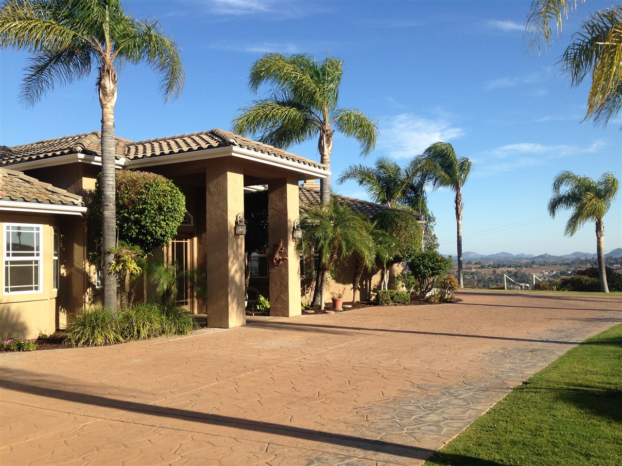 For Sale: 2255 Los Altos De Cerro Ramona, CA 92065