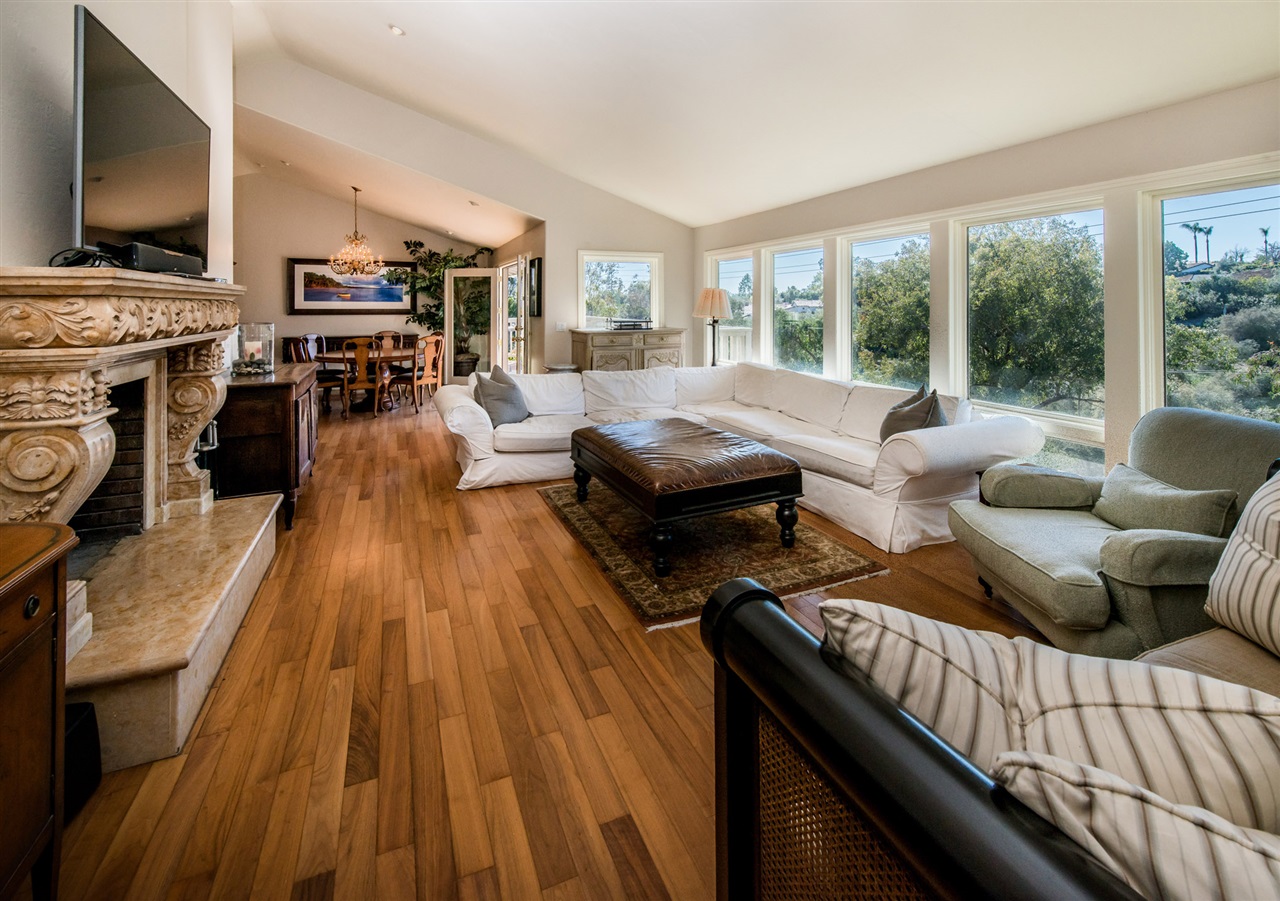 732 Val Sereno Dr