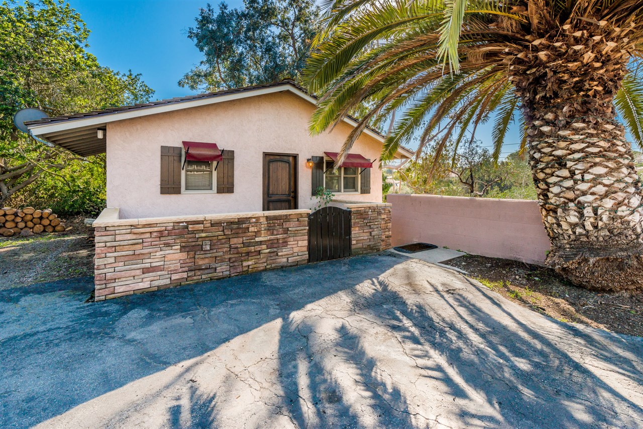 732 Val Sereno Dr