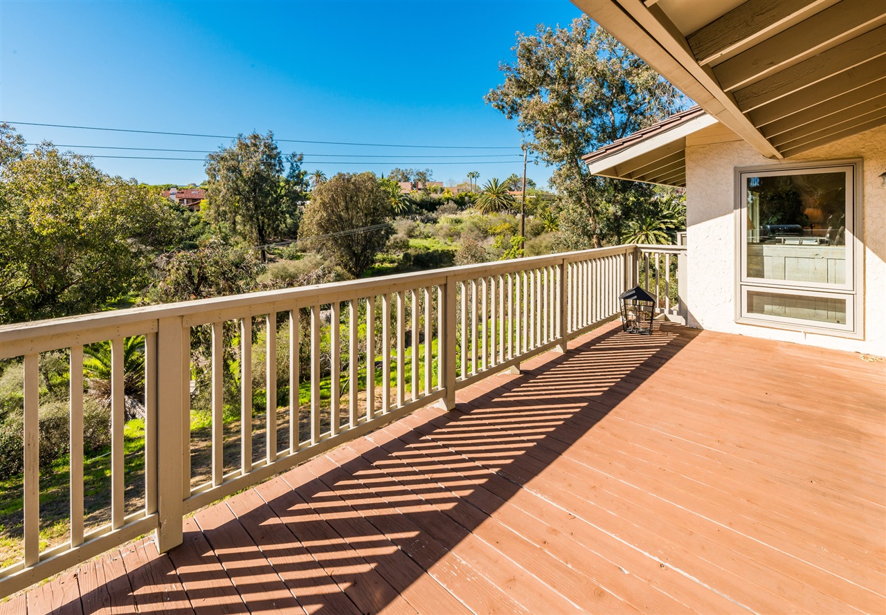 732 Val Sereno Dr