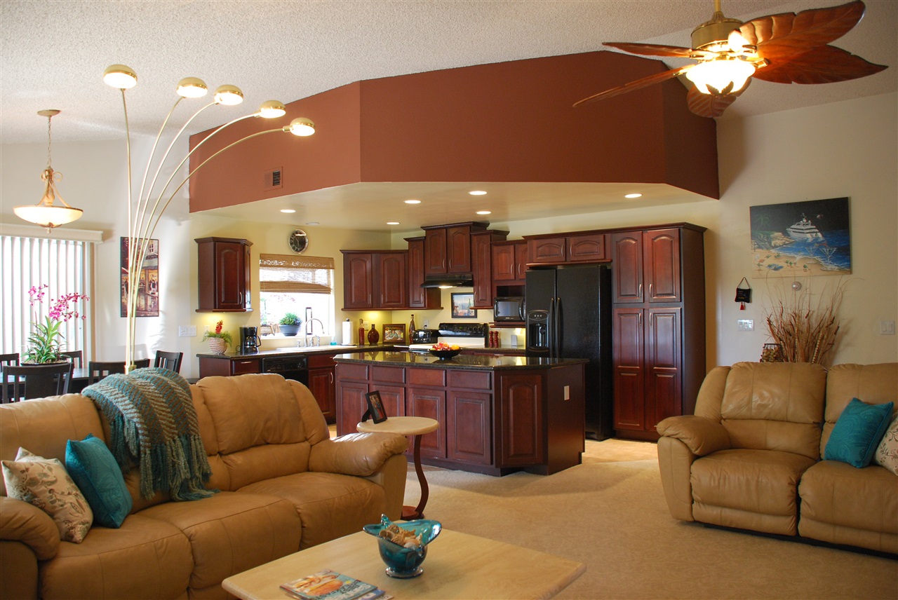 610 Maybritt Cir San Marcos, CA 92069