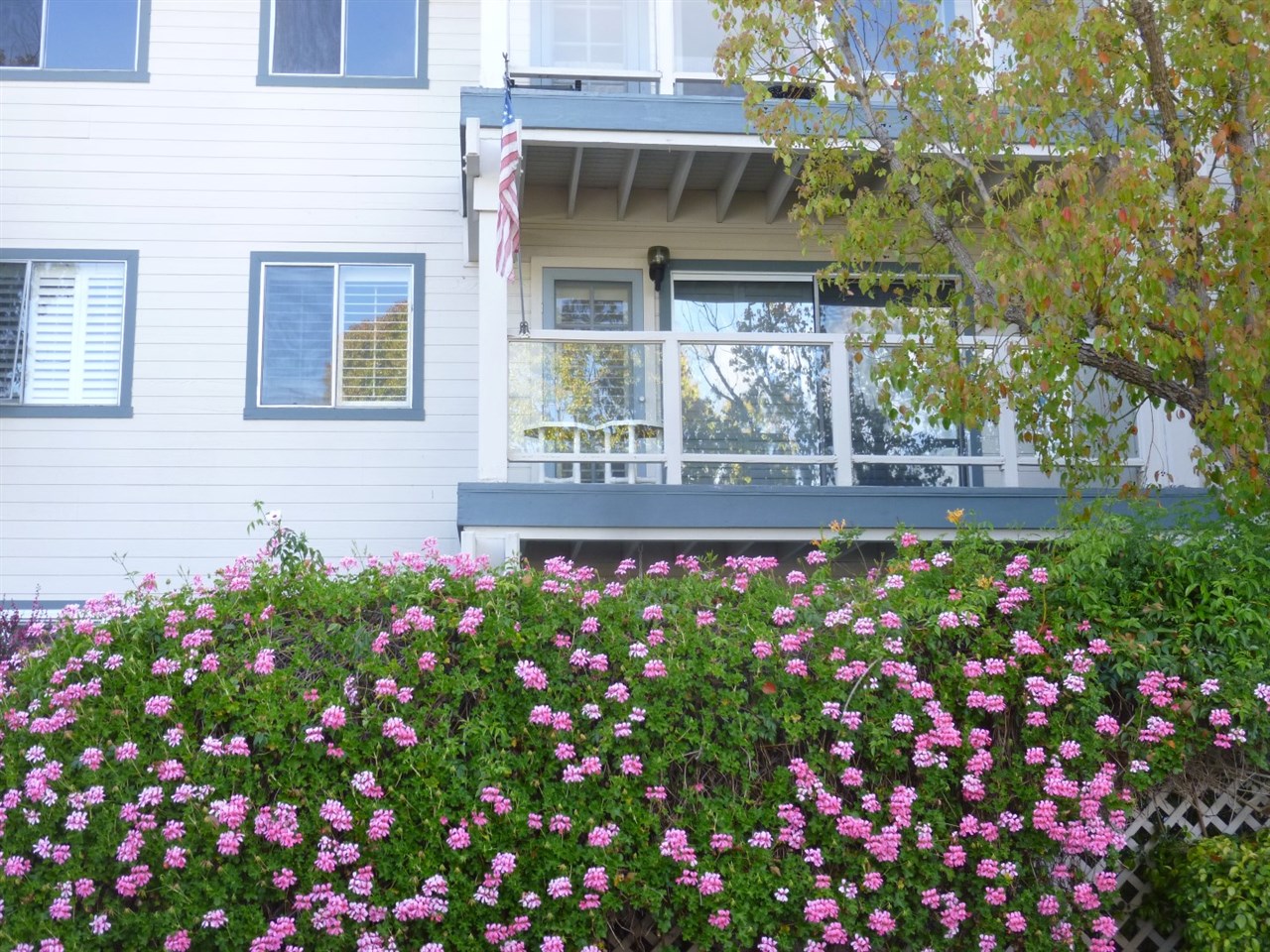512 Debra Pl