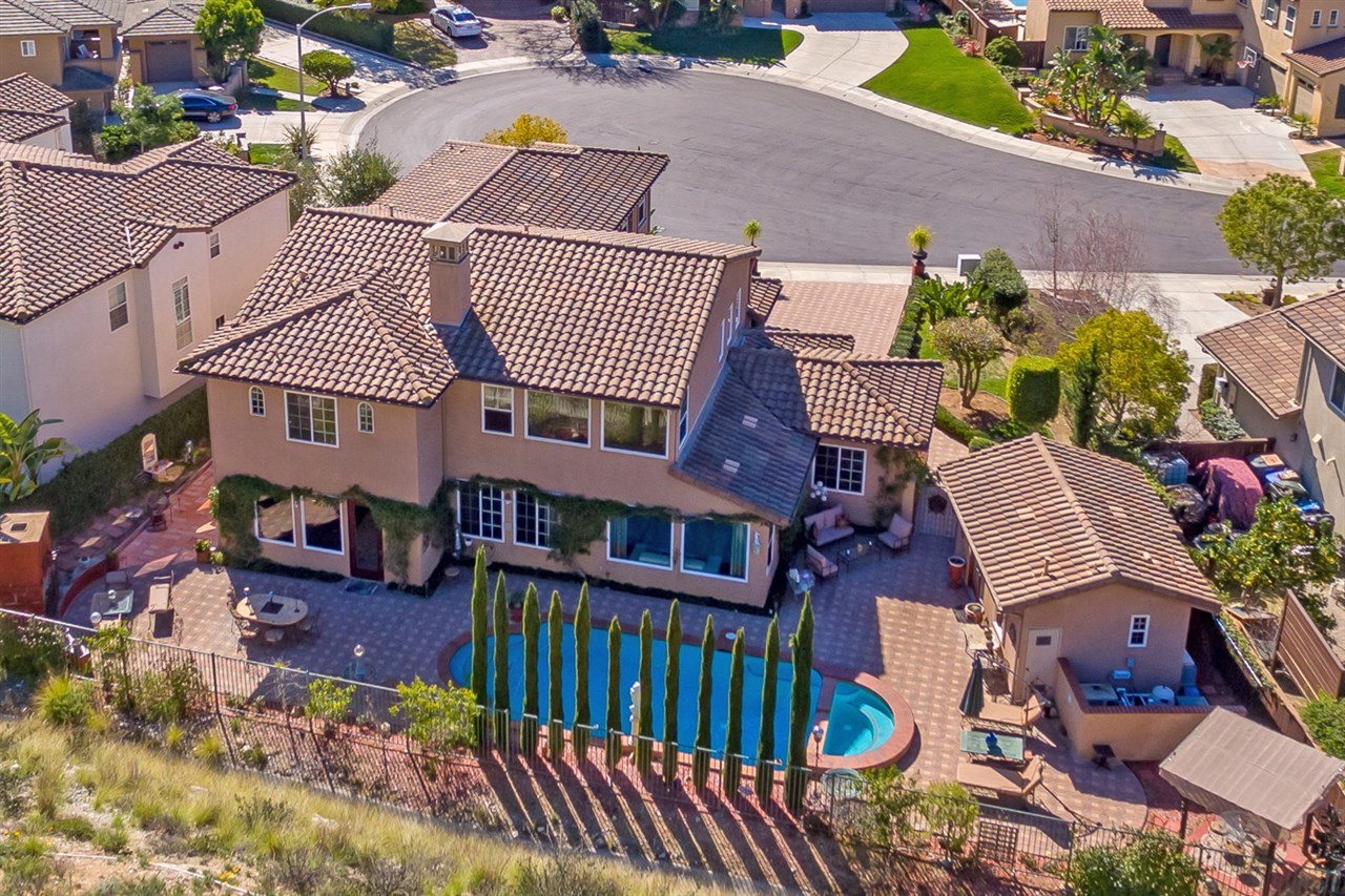 For Sale: 1404 Schoolhouse San Marcos, CA 92078