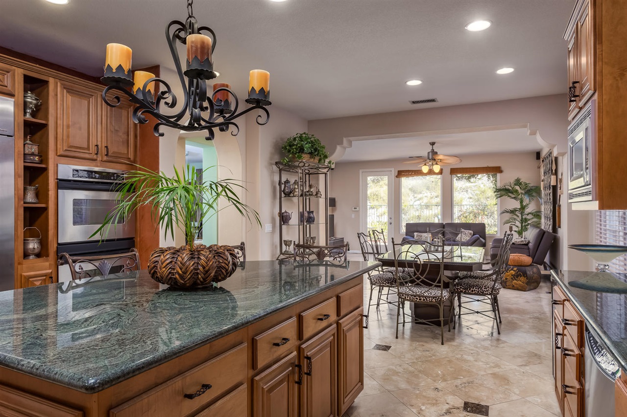 For Sale: 1404 Schoolhouse San Marcos, CA 92078