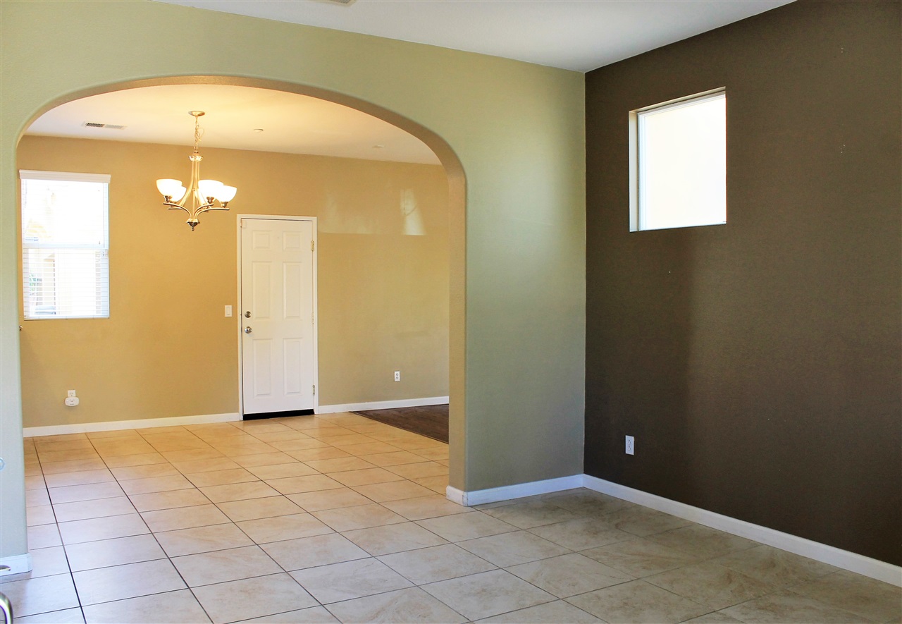 914 Mira Lago Way