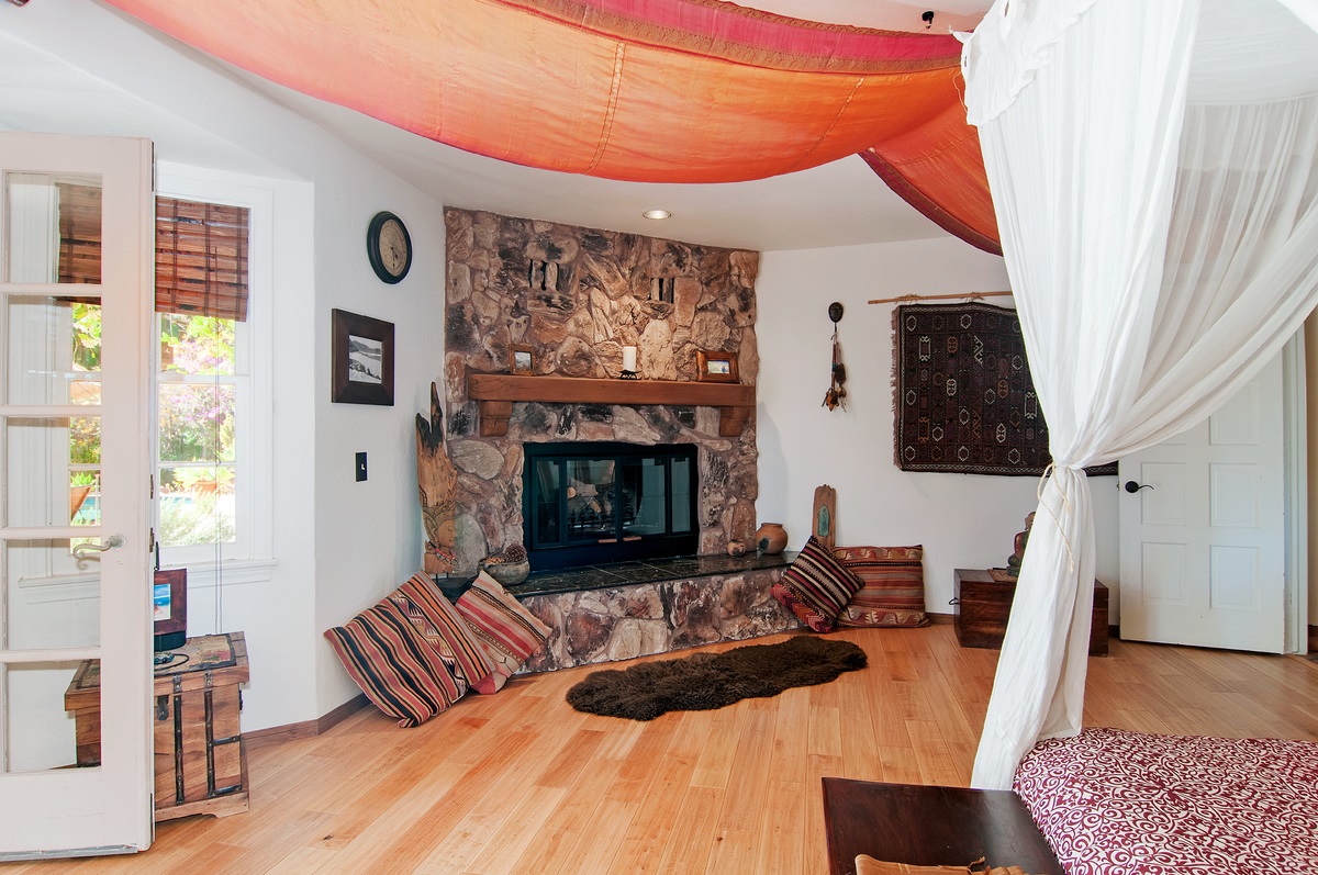 2353 Buena Creek Trl