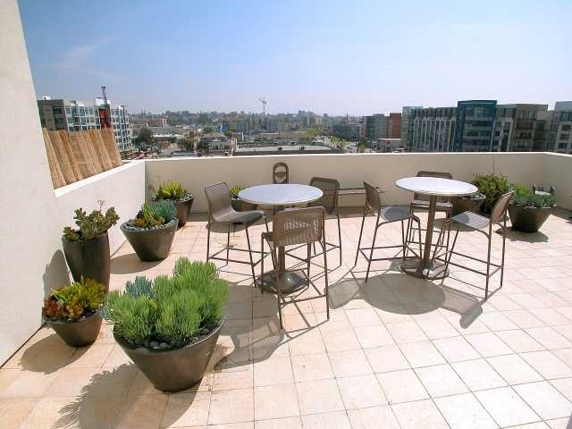 875 G St #207