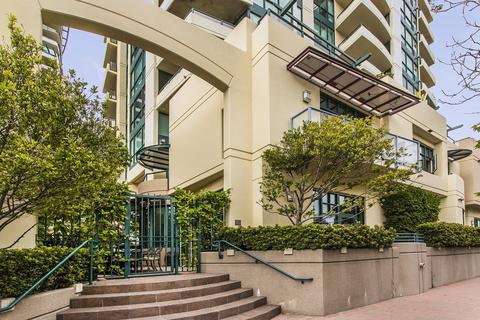 645 Front St #313
