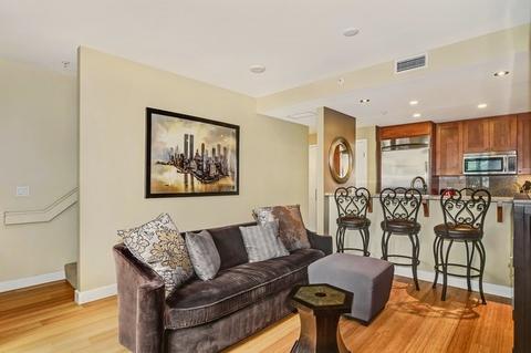 700 W Harbor Dr #506