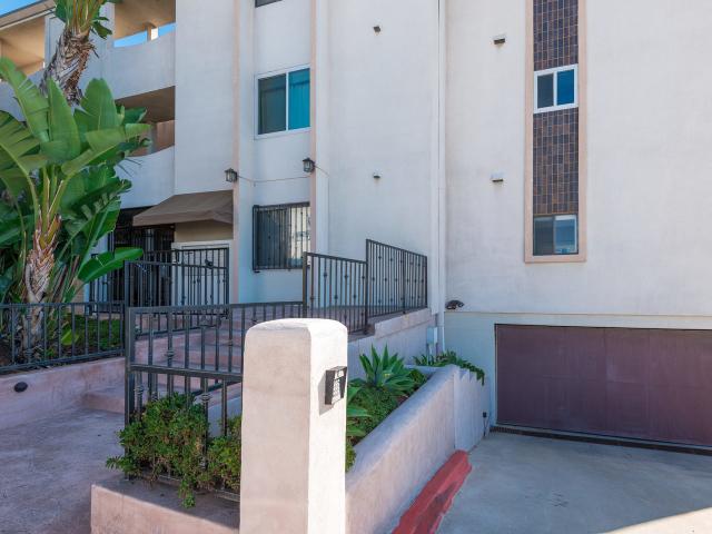 3217 Columbia #4