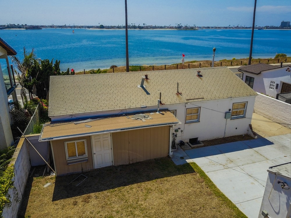 320 Palomar Ave