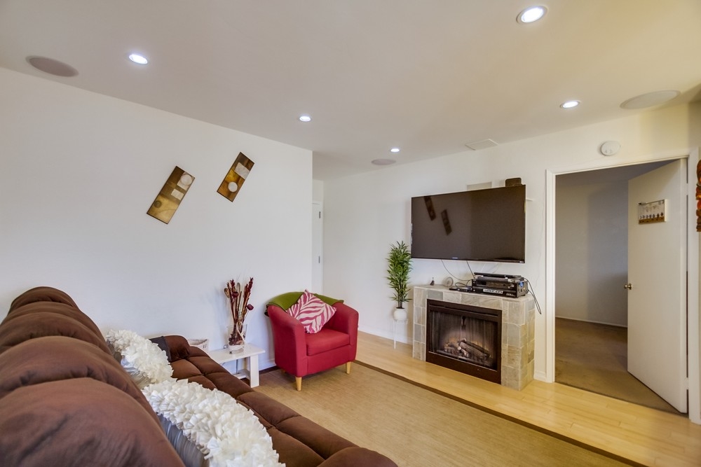For Sale: 3140 Midway Dr #A307 San Diego, CA 92110