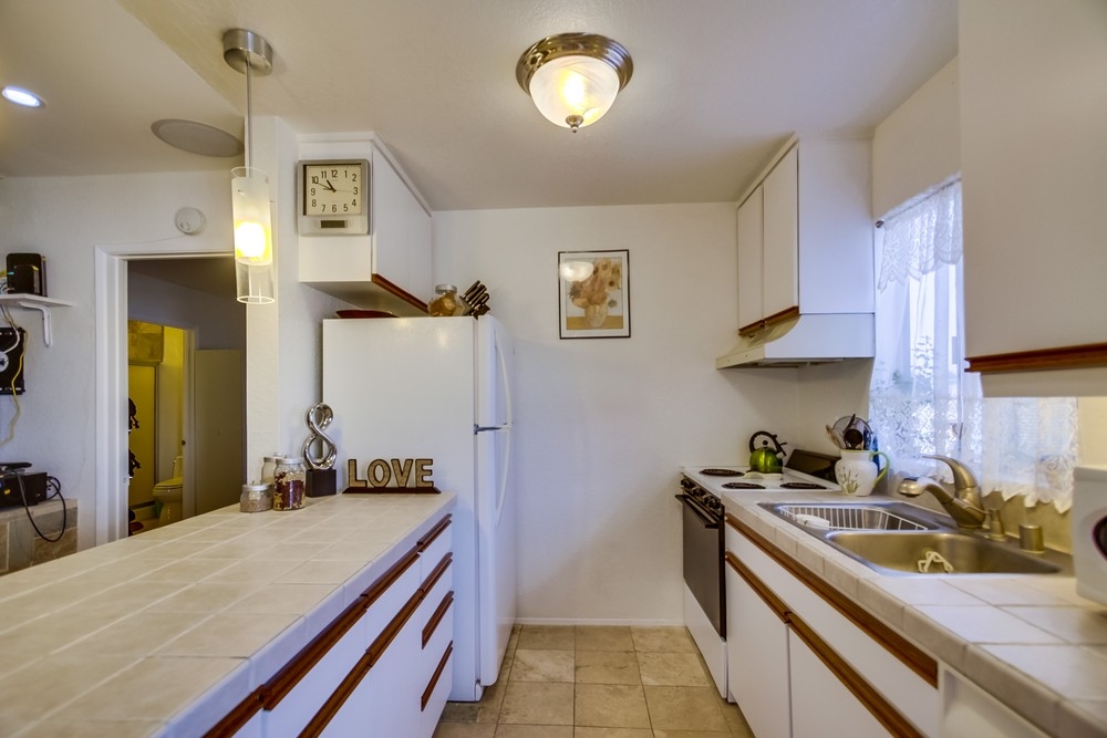For Sale: 3140 Midway Dr #A307 San Diego, CA 92110
