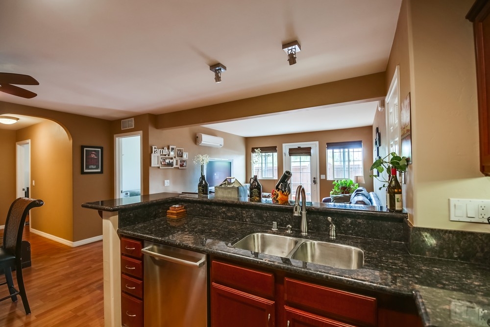 5252 Balboa Arms Dr #186 San Diego, CA 92117