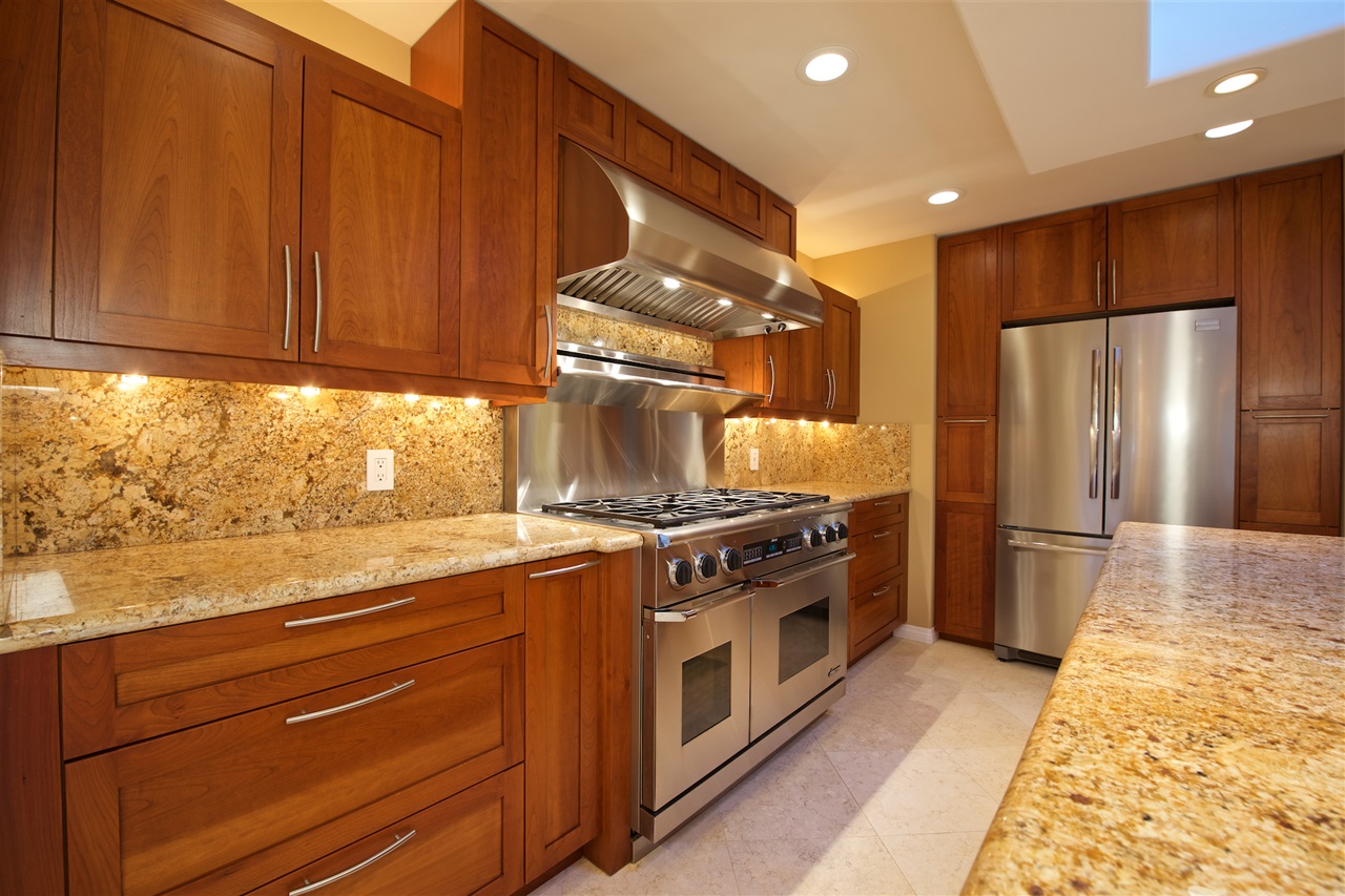 6001 Madra Ave San Diego, CA 92120