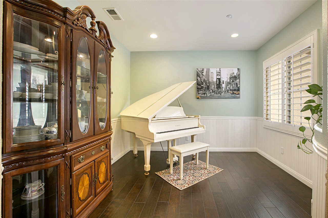 For Sale: 16925 Silver Pine Rd San Diego, CA 92127
