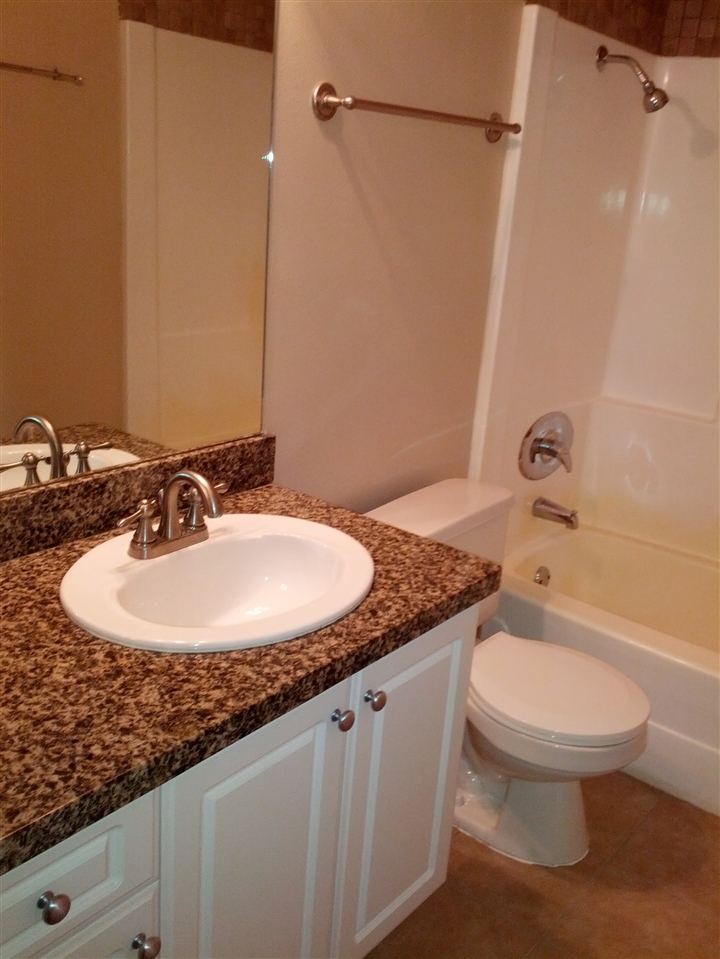 17199 W Bernardo Dr #104
