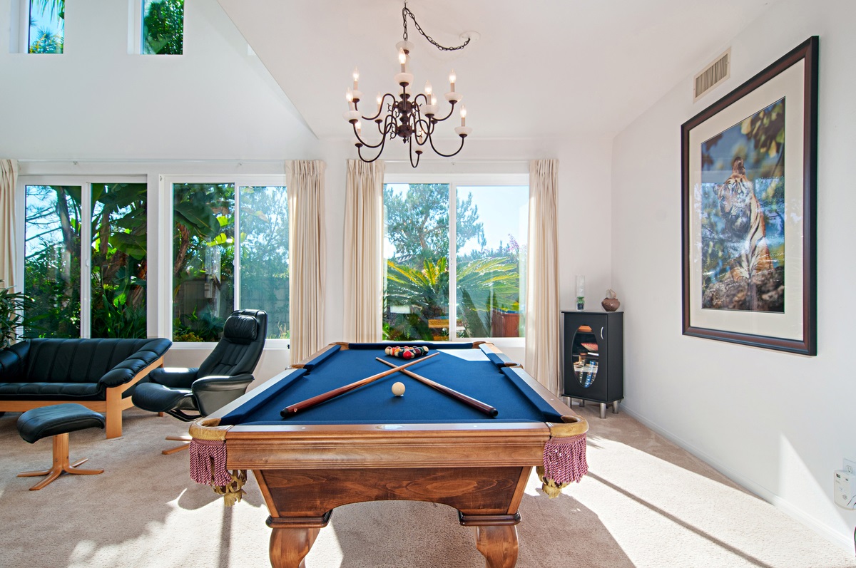 3582 Torrey View Ct