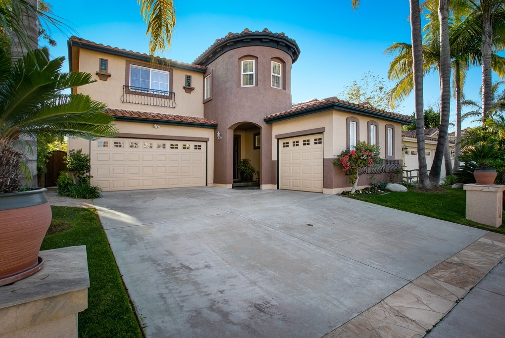 3759 Torrey View Ct