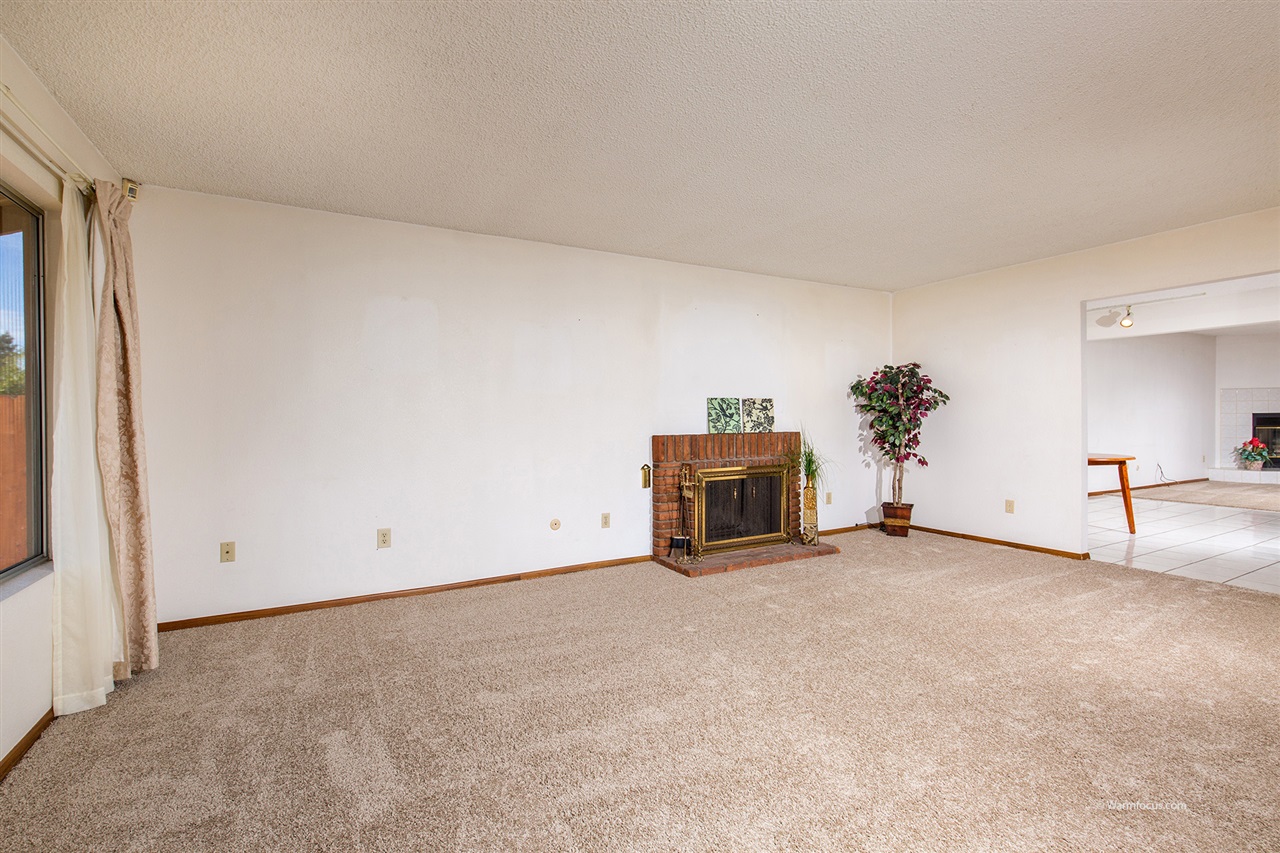 2570 Biola Ave