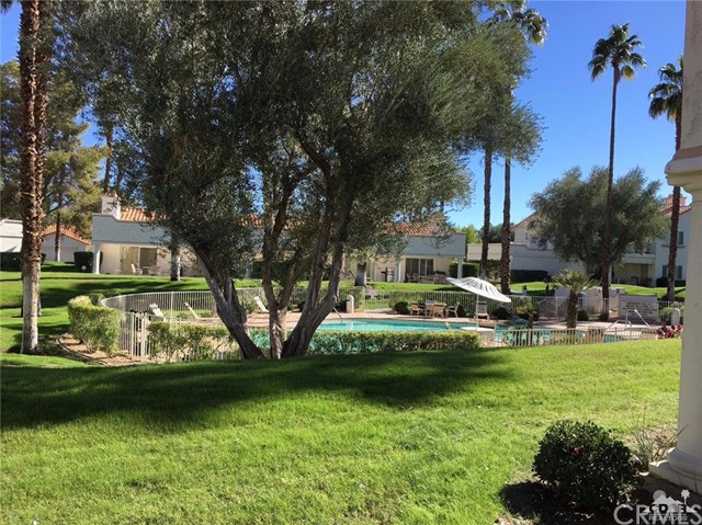 162 Desert Falls Cir
