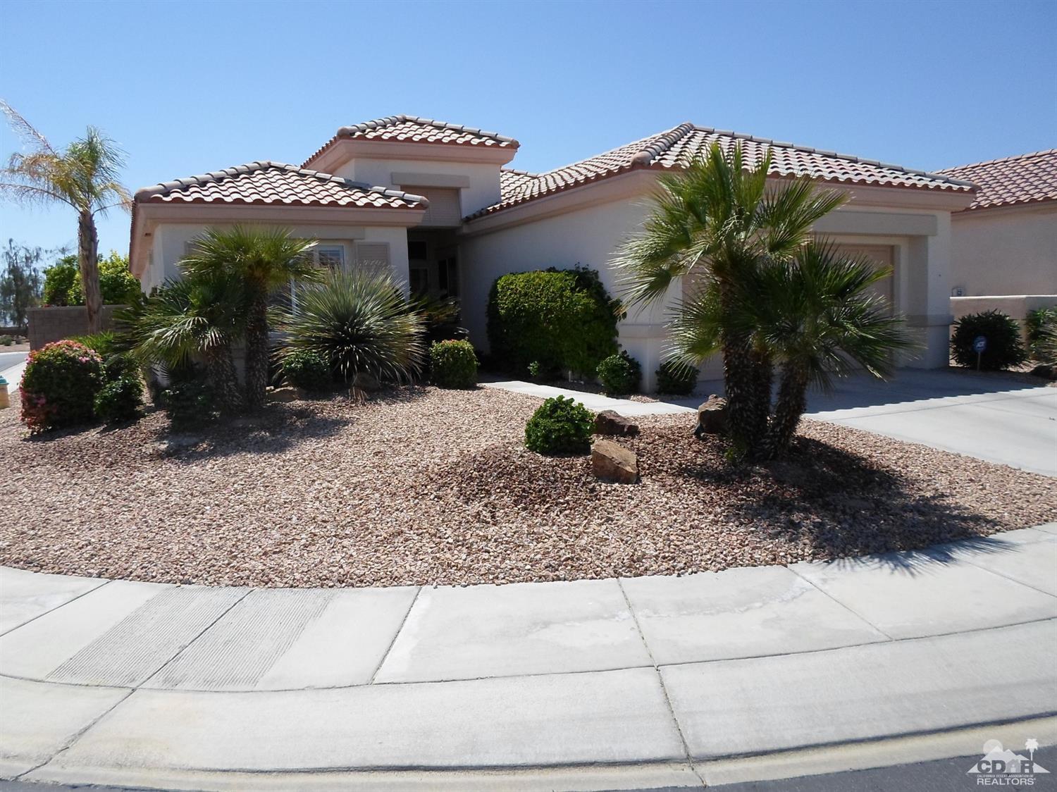 38597 Fallbrook Ave