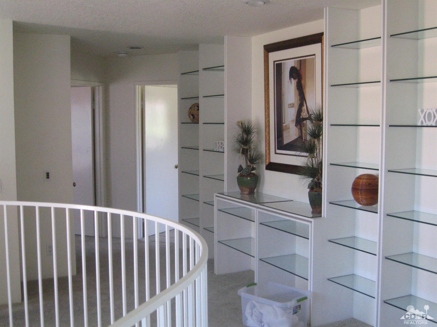 331 Vista Royale Dr