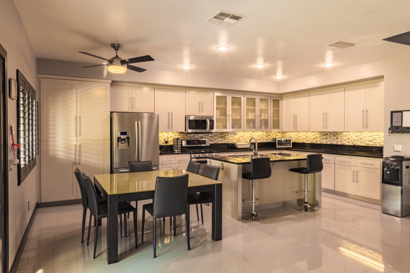 2207 R Carrillo Ct